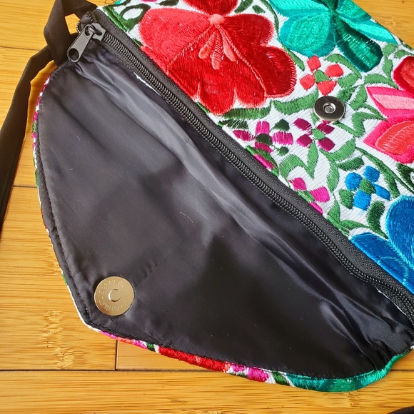 Envelope Clutch Purse, Vibrant Embroidered Colors, Zip Closure, Crossbody Strap - Picture 4 of 9